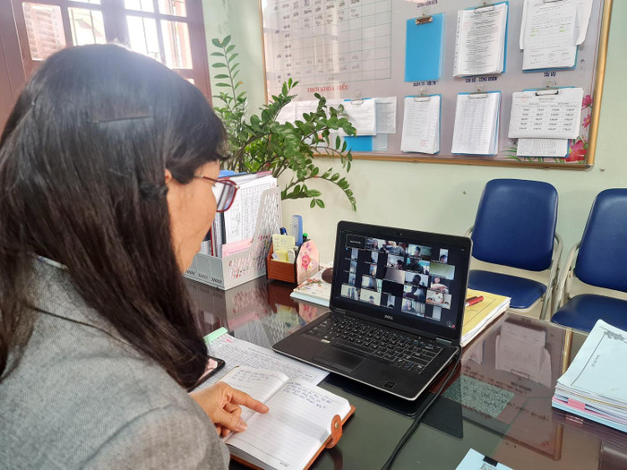 Ban giám hiệu Trường Trung học cơ sở Nam Hà (quận Kiến An) thường xuyên dự giờ để kiểm tra, đánh giá chất lượng giảng dạy (Ảnh: Lã Tiến) Ban giám hiệu Trường Trung học cơ sở Nam Hà (quận Kiến An) thường xuyên dự giờ để kiểm tra, đánh giá chất lượng giảng dạy (Ảnh: Lã Tiến)
