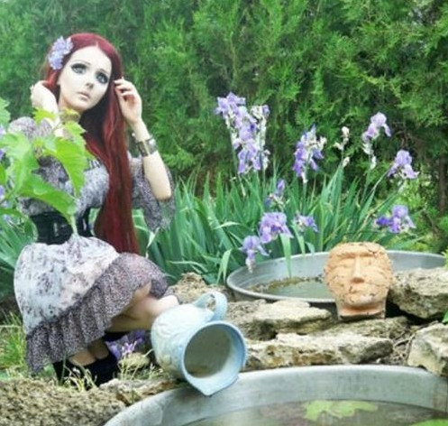 Búp bê sống Ukraine ngoài đời. Búp bê sống Ukraine ngoài đời.