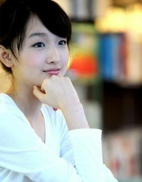 Chu Đông Vũ từng đảm nhận các phim “Tướng giang bắc khứ” và “Giọt lệ khuynh thành”.Mới đây trong danh sách bảng giá ăn tối của các sao 9x, cái tên Chu Đông Vũ được trả với giá không dưới 11.000 USD. Chu Đông Vũ từng đảm nhận các phim “Tướng giang bắc khứ” và “Giọt lệ khuynh thành”.Mới đây trong danh sách bảng giá ăn tối của các sao 9x, cái tên Chu Đông Vũ được trả với giá không dưới 11.000 USD.