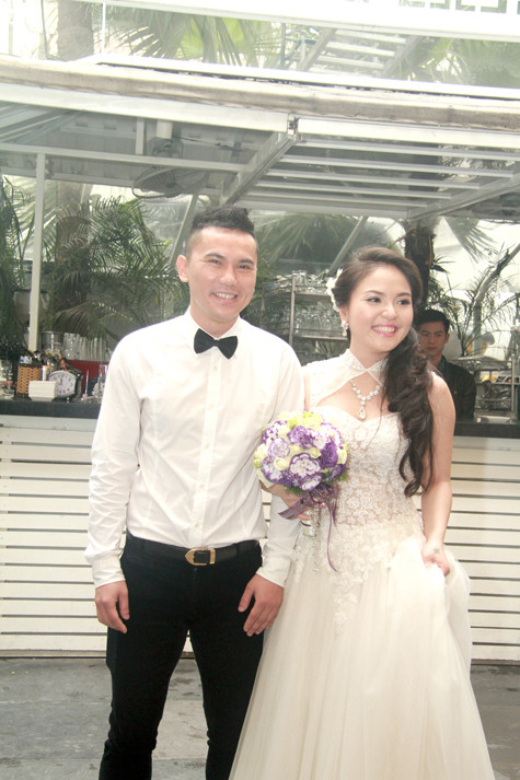 Vợ Anh Tú tên Lam Trang từng tham gia cuộc thi Vietnam Idol năm 2010 nhưng chỉ lọt vào top 16 chung cuộc.