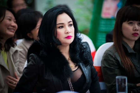 Vẻ gợi cảm của Thanh Lam cùng khuôn mặt không tuổi giúp Thanh Lam nổi bật khi cô xuất hiện bất cứ vị trí nào trong buổi trao đổi, tọa đàm. Vẻ gợi cảm của Thanh Lam cùng khuôn mặt không tuổi giúp Thanh Lam nổi bật khi cô xuất hiện bất cứ vị trí nào trong buổi trao đổi, tọa đàm.