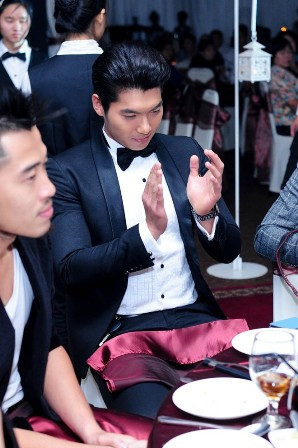 Khuôn mặt Nam Thành vẫn phảng phất nỗi buồn Khuôn mặt Nam Thành vẫn phảng phất nỗi buồn