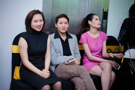 Ban đầu cả hai tỏ ra ngại ngùng khi nhận được sự quan tâm của nhiều người và giới truyền thông Ban đầu cả hai tỏ ra ngại ngùng khi nhận được sự quan tâm của nhiều người và giới truyền thông