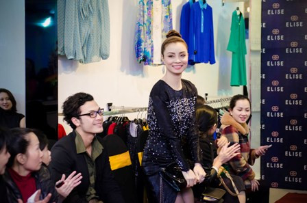 Người mẫu Mai Thu Trang ( chị gái Mai Thu Huyền ) cũng tham dự sự kiện Người mẫu Mai Thu Trang ( chị gái Mai Thu Huyền ) cũng tham dự sự kiện