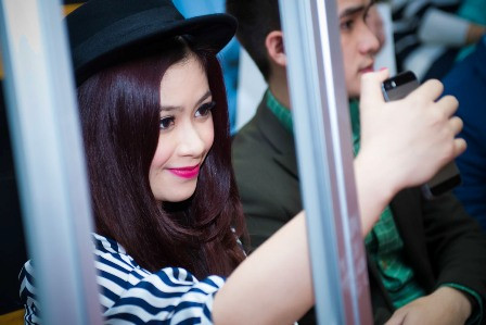 Khoảnh khắc Dương Hoàng Yến tự sướng rất dễ thương Khoảnh khắc Dương Hoàng Yến tự sướng rất dễ thương