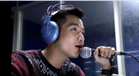 Phạm Hồng Phước thử nghiệm với vai trò bình luận viên bóng đá Phạm Hồng Phước thử nghiệm với vai trò bình luận viên bóng đá