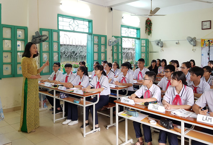 Tiết dạy minh họa Language Focus của cô giáo Vũ Thị Phượng cho học sinh lớp 9 (Ảnh: Lã Tiến) Tiết dạy minh họa Language Focus của cô giáo Vũ Thị Phượng cho học sinh lớp 9 (Ảnh: Lã Tiến)