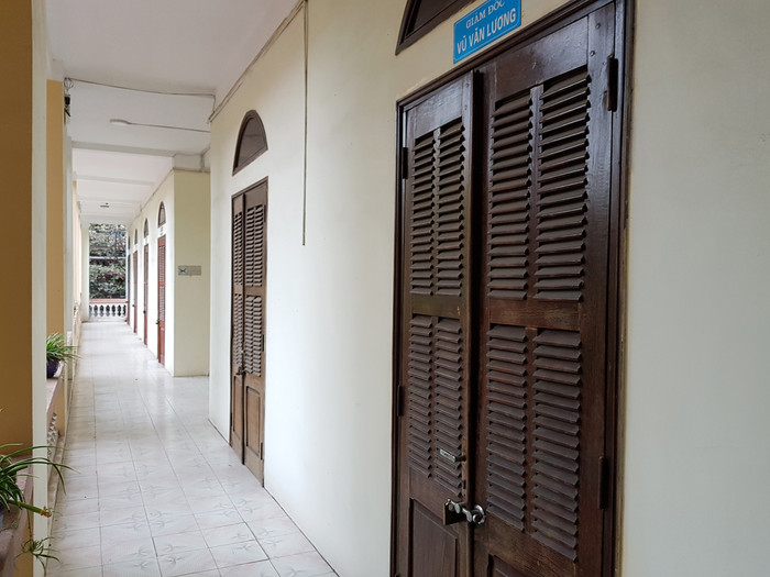 Phòng làm việc của lãnh đạo, cán bộ Sở Giáo dục và Đào tạo Hải Dương đóng kín cửa để đi tham quan (Ảnh: Lã Tiến) Phòng làm việc của lãnh đạo, cán bộ Sở Giáo dục và Đào tạo Hải Dương đóng kín cửa để đi tham quan (Ảnh: Lã Tiến)