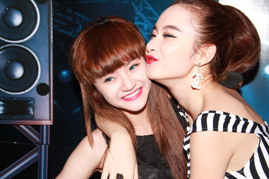 Xem thêm: "Đối xử" với ngày nắng theo cách của Ngọc Trinh Xem thêm: "Đối xử" với ngày nắng theo cách của Ngọc Trinh