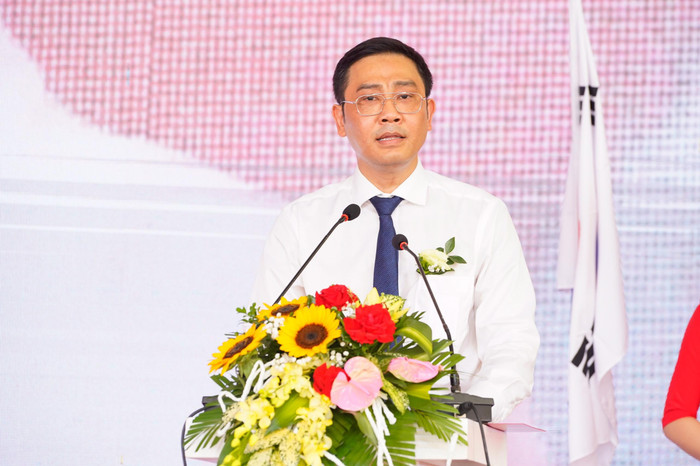 Ông Bùi Văn Kiệm - Giám đốc Sở Giáo dục và Đào tạo Hải Phòng phát biểu khai mạc hội nghị (Ảnh: LT)