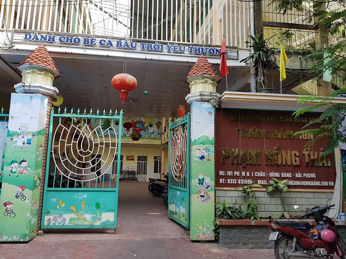 Trường mầm non Phạm Hồng Thái, nơi cháu T. bị bạn cùng lớp dùng kéo cắt vào tay gây thương tích (Ảnh: Lã Tiến) Trường mầm non Phạm Hồng Thái, nơi cháu T. bị bạn cùng lớp dùng kéo cắt vào tay gây thương tích (Ảnh: Lã Tiến)