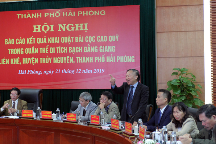 Các nhà khoa học, nhà khảo cổ đóng góp nhiều ý kiến quan trọng trong việc phát hiện bãi cọc gỗ cổ Bạch Đằng (Ảnh: Lã Tiến) Các nhà khoa học, nhà khảo cổ đóng góp nhiều ý kiến quan trọng trong việc phát hiện bãi cọc gỗ cổ Bạch Đằng (Ảnh: Lã Tiến)