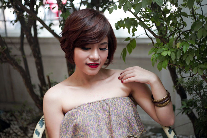 Mùa hè năm nay hứa hẹn sẽ tiếp tục chứng kiến sự lên ngôi của mẫu thời trang nữ tính và gợi cảm này. Ê kíp thực hiện Make up: Chang Nhung Photo: Luna Model: Ly Ly Xem thêm: Lên đời nhan sắc nhờ trang điểm. Mùa hè năm nay hứa hẹn sẽ tiếp tục chứng kiến sự lên ngôi của mẫu thời trang nữ tính và gợi cảm này. Ê kíp thực hiện Make up: Chang Nhung Photo: Luna Model: Ly Ly Xem thêm: Lên đời nhan sắc nhờ trang điểm.