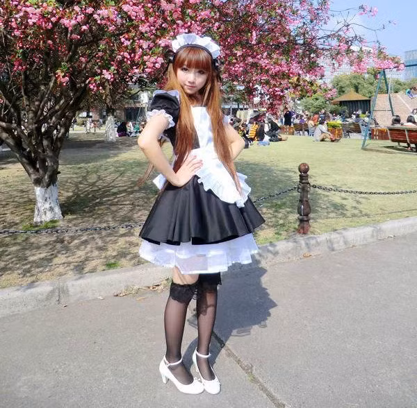 Trang phục "cô nàng giúp việc" dễ thương. (Ảnh: HB) Xem thêm: "Cơn sốt thiên sứ 9X": có vượt mặt được Jang Na Ra.