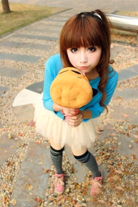 Đôi mắt to tròn, gương mặt bầu bĩnh. (Ảnh: HB) Xem thêm: "Cơn sốt thiên sứ 9X": có vượt mặt được Jang Na Ra.