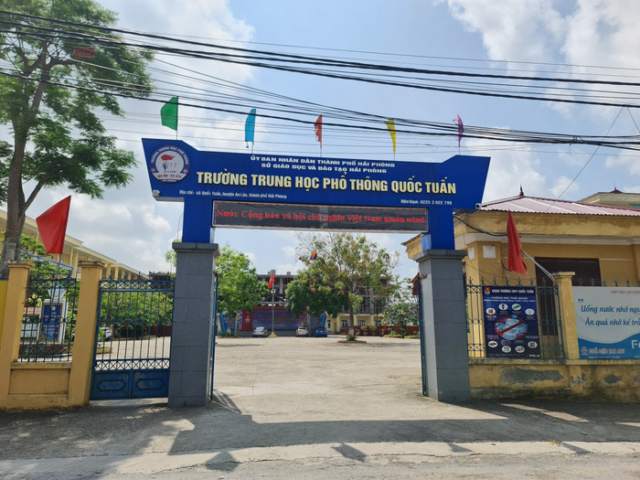 Phụ huynh bức xúc vì nhà trường quán triệt không được cho con làm thêm dịp hè (Ảnh: Lã Tiến) Phụ huynh bức xúc vì nhà trường quán triệt không được cho con làm thêm dịp hè (Ảnh: Lã Tiến)