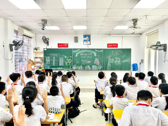 Cán bộ, giáo viên cấp trung học cơ sở tại Hải Phòng mong muốn Bộ Giáo dục và Đào tạo sớm có hướng dẫn thi vào lớp 10 đối với học sinh học chương trình mới. (Ảnh: Lã Tiến) Cán bộ, giáo viên cấp trung học cơ sở tại Hải Phòng mong muốn Bộ Giáo dục và Đào tạo sớm có hướng dẫn thi vào lớp 10 đối với học sinh học chương trình mới. (Ảnh: Lã Tiến)