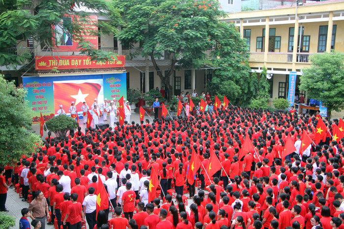 Trường Trung học cơ sở Ngô Quyền tổ chức lễ chào cờ tháng 9 (Ảnh: Lã Tiến) Trường Trung học cơ sở Ngô Quyền tổ chức lễ chào cờ tháng 9 (Ảnh: Lã Tiến)