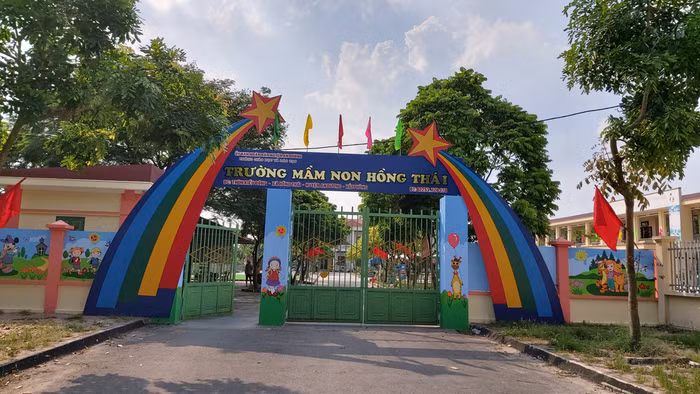 Phụ huynh cho rằng, Trường mầm non Hồng Thái thu nhiều khoản chưa hợp lý, có dấu hiệu của việc lạm thu (Ảnh: Lã Tiến)