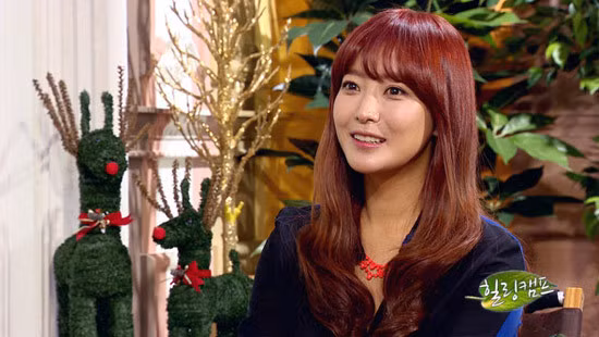 Kim Hee Sun cho biết cô phải thường xuyên truyền máu định kỳ sẽ giữ được gương mặt trẻ trung.