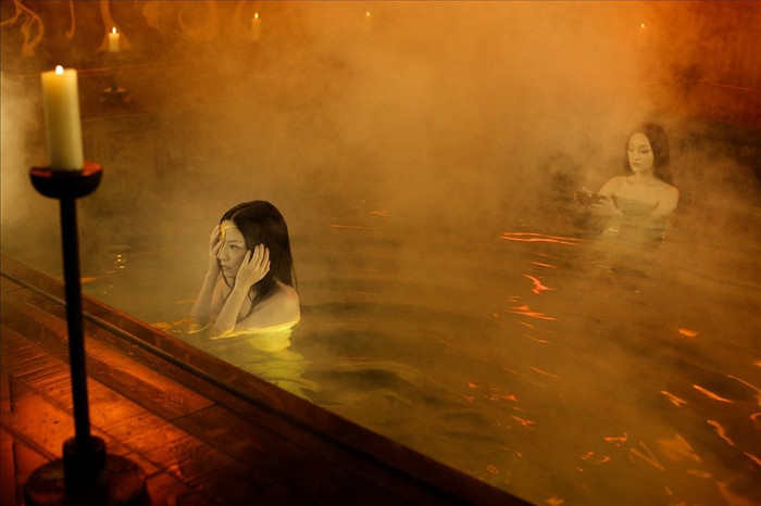 Trong phim, Châu Tấn vào vai hồ ly Tiểu Duy với màn lột xác cực kỳ ấn tượng và không kém phần gợi cảm.