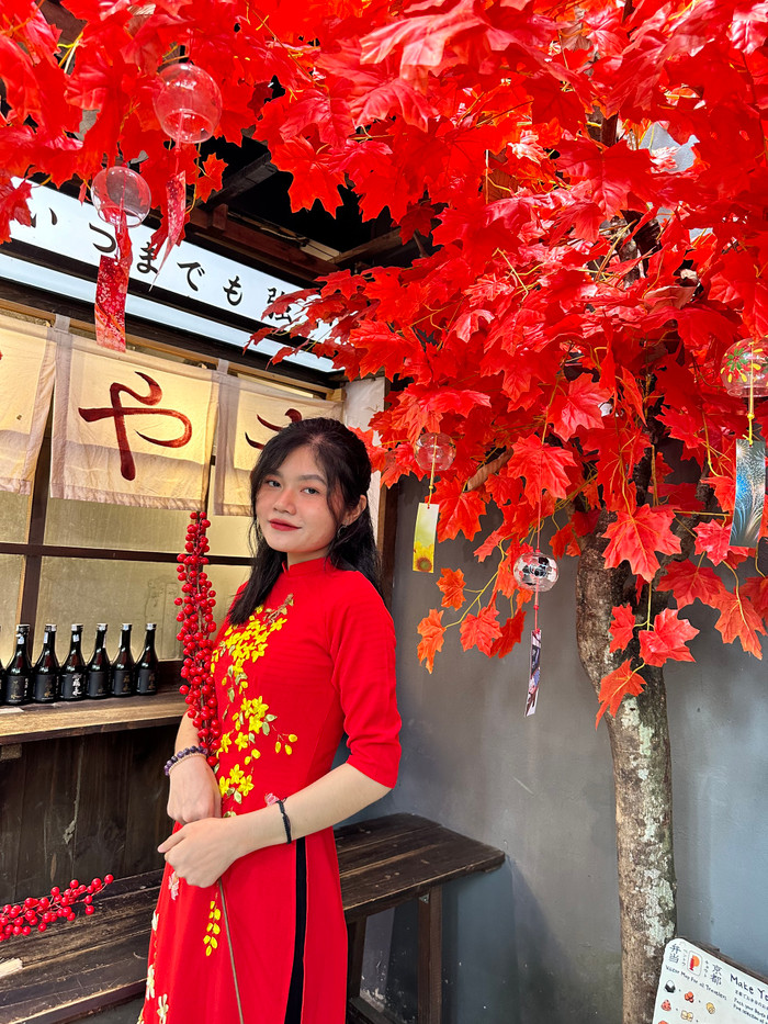 Võ Ngọc Trúc Giang - sinh viên lớp 21DSH1A, ngành Công nghệ sinh học, Trường Đại học Nguyễn Tất Thành. Ảnh: NVCC. 991b1f74e6e146bf1ff0.jpg