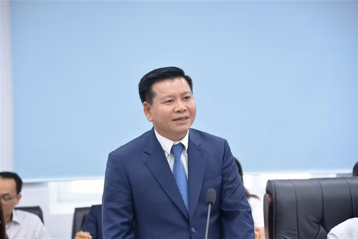 Phó Giáo sư, Tiến sĩ Đinh Văn Châu - Phó Bí thư Đảng ủy, Hiệu trưởng nhà trường bày tỏ lời cảm ơn chân thành về sự tiếp đón thân tình, trao đổi cởi mở, thẳng thắn và thân thiện từ Tổng công ty Phát điện 2