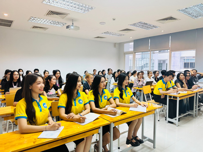 Sinh viên được trải nghiệm học tập tại Trường Đại học Tài chính - Marketing. Ảnh: NTCC. H2.jpg