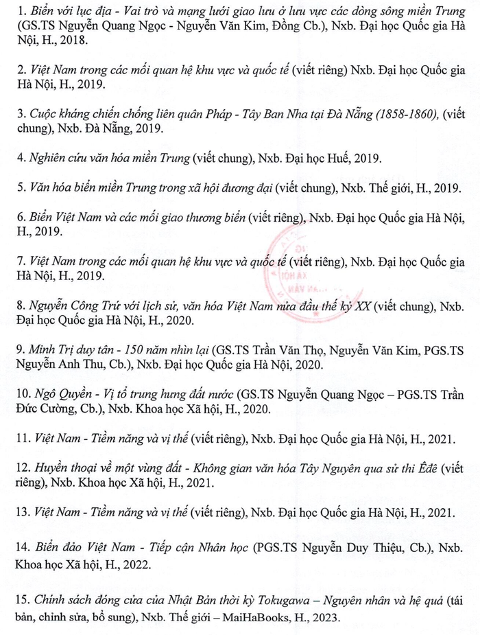 Danh mục sách chuyên khảo, tham khảo, giáo trình trong thời gian 5 năm gần đây của Giáo sư Nguyễn Văn Kim (ảnh chụp màn hình bản kê khai của thầy Kim) Danh mục sách chuyên khảo, tham khảo, giáo trình trong thời gian 5 năm gần đây của Giáo sư Nguyễn Văn Kim (ảnh chụp màn hình bản kê khai của thầy Kim)