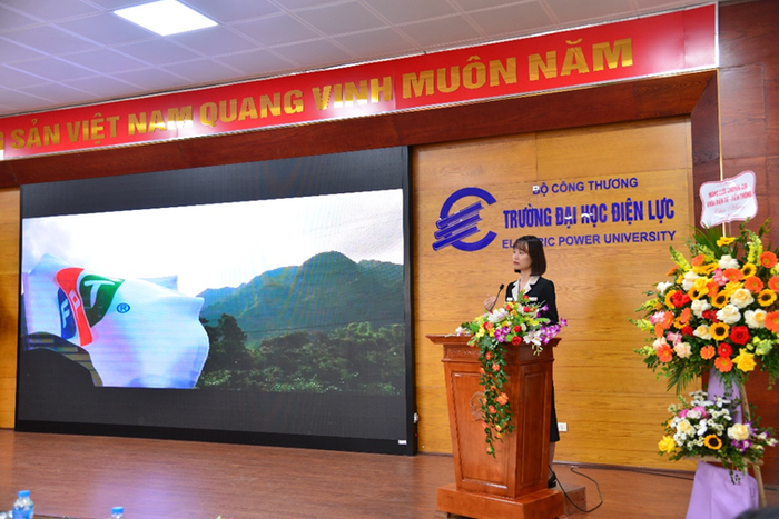 Chị Vũ Thị Khánh Nga, Trưởng phòng Tuyển dụng khu vực miền Bắc, Công ty Cổ phần Viễn thông FPT, Phó Chủ tịch Mạng lưới chuyên gia ngành Điện tử - Viễn thông. Ảnh: NTCC. Chị Vũ Thị Khánh Nga, Trưởng phòng Tuyển dụng khu vực miền Bắc, Công ty Cổ phần Viễn thông FPT, Phó Chủ tịch Mạng lưới chuyên gia ngành Điện tử - Viễn thông. Ảnh: NTCC.