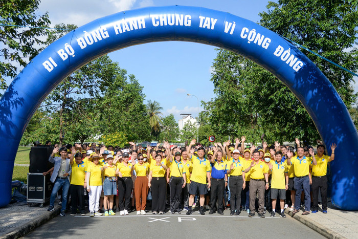 Đảng ủy Trường Đại học Tài chính - Marketing đã tổ chức chương trình đi bộ đồng hành chung tay vì cộng đồng tại cơ sở Long Trường với sự tham dự của hơn 2.000 người. Ảnh: NTCC. d682aa716499c0c79988.jpg