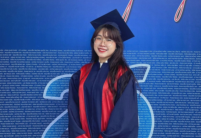 Lê Thị Đức Ngọc - lớp DH21PM, ngành Kỹ thuật phần mềm, Khoa Công nghệ thông tin, là thủ khoa tốt nghiệp Trường Đại học An Giang, Đại học Quốc gia Thành phố Hồ Chí Minh. Ảnh: NVCC. Lê Thị Đức Ngọc - lớp DH21PM, ngành Kỹ thuật phần mềm, Khoa Công nghệ thông tin, là thủ khoa tốt nghiệp Trường Đại học An Giang, Đại học Quốc gia Thành phố Hồ Chí Minh. Ảnh: NVCC.