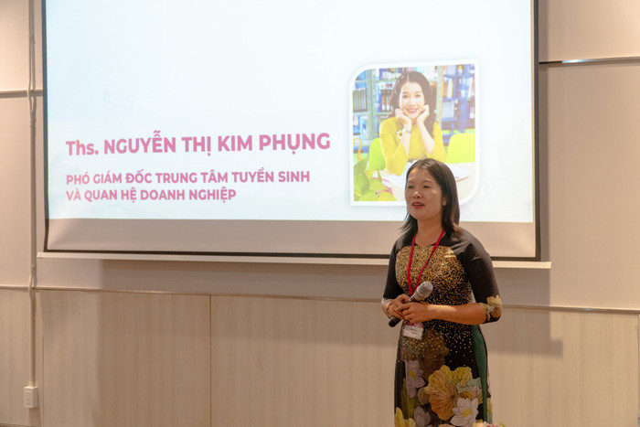 Thạc sĩ Nguyễn Thị Kim Phụng - Phó Giám đốc Trung tâm tuyển sinh và Quan hệ doanh nghiệp, Trường Đại học Tài chính - Marketing. Ảnh: NTCC. 441582964_835135041992597_1120938886074124723_n.jpg