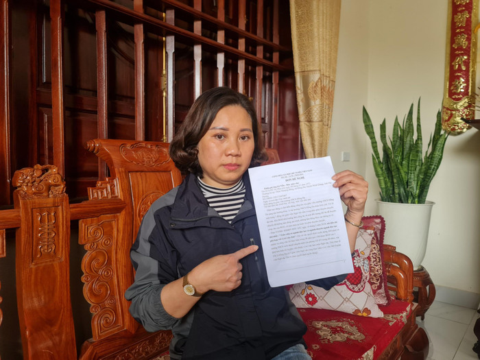 Cô Đỗ Thị Hoà cho rằng quy trình rà soát để điều chuyển giáo viên tại Trường Trung học cơ sở Hồng Dụ chưa đúng (Ảnh: Lã Tiến) Cô Đỗ Thị Hoà cho rằng quy trình rà soát để điều chuyển giáo viên tại Trường Trung học cơ sở Hồng Dụ chưa đúng (Ảnh: Lã Tiến)