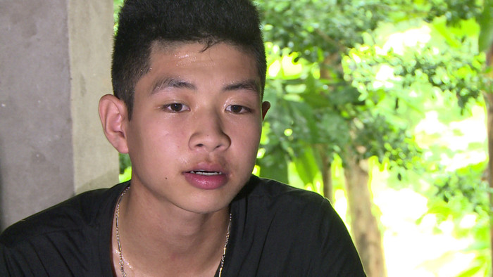 Em Phạm Hải Long mồ côi cha, thiếu bàn tay chăm sóc của mẹ từ nhỏ (Ảnh: CTV) Em Phạm Hải Long mồ côi cha, thiếu bàn tay chăm sóc của mẹ từ nhỏ (Ảnh: CTV)