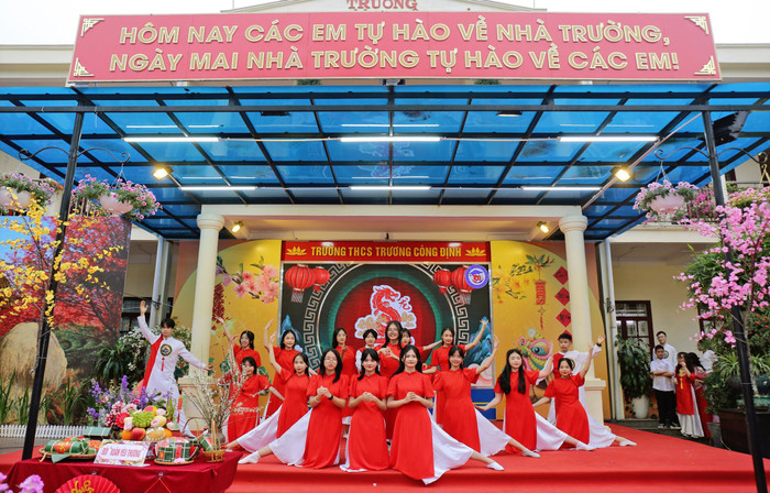 Một số tiết mục văn nghệ tại chương trình "Chào Xuân 2024" (Ảnh: HH) GDVN_tcd-chao-xuan-3.jpg