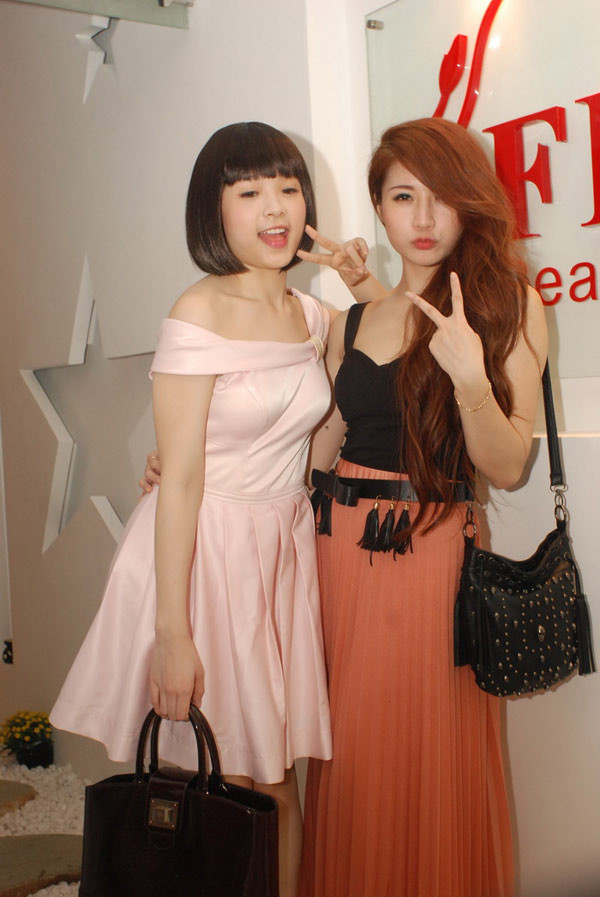 Nhí nhảnh cùng Huyền Baby. Xem thêm: Sao Việt ngày ấy-bây giờ: thẩm mỹ nhiều, liệu có đẹp hơn?