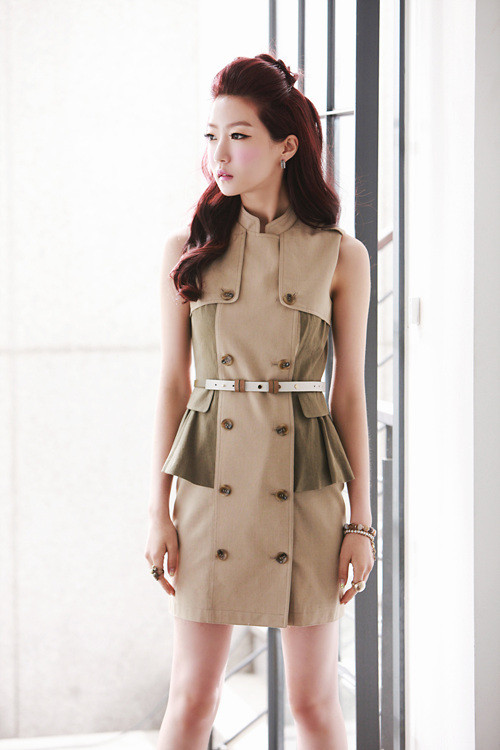 Cách phối màu uyển chuyển của trang phục giúp bạn thêm ấn tượng mà vẫn mang đầy nét cá tính. Xem thêm: "Cưng" váy ren sexy, quyến rũ như Sao Hàn Cách phối màu uyển chuyển của trang phục giúp bạn thêm ấn tượng mà vẫn mang đầy nét cá tính. Xem thêm: "Cưng" váy ren sexy, quyến rũ như Sao Hàn