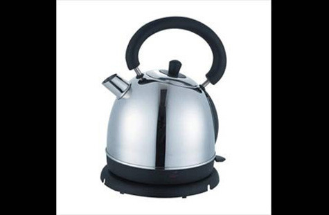 “Luộc” sống: Không phải luộc đồ ăn mà là luộc… các tân sinh viên. Các nam SV của hội Pi Kappa Alpha, ĐH Virginia, Mỹ dùng nước sôi có chứa chất lỏng cay và một hỗn hợp gia vị có chứa ớt cayen đổ lên lưng nạn nhân. “Luộc” sống: Không phải luộc đồ ăn mà là luộc… các tân sinh viên. Các nam SV của hội Pi Kappa Alpha, ĐH Virginia, Mỹ dùng nước sôi có chứa chất lỏng cay và một hỗn hợp gia vị có chứa ớt cayen đổ lên lưng nạn nhân.