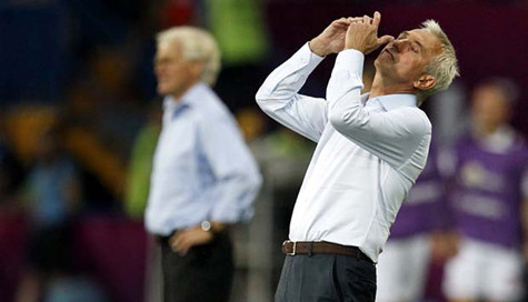 HLV Man Marwijk đang phải đối diện với cơn sóng ngầm trong nội bộ tuyển Hà Lan