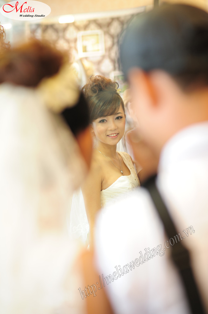 Nụ cười ngọt ngào, ngời sáng của một "cô dâu" xinh đẹp.