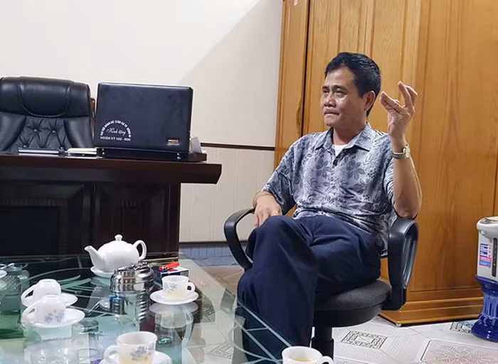 "Chủ rừng" thừa nhận sai phạm trong việc chặt phá rừng phòng hộ. (Ảnh: Lã Tiến)