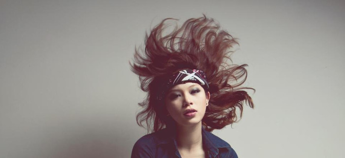 Một chút nổi loạn, cá tính với hình tượng " nữ rocker" xinh đẹp.