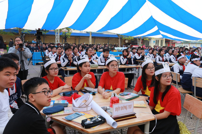 Giáo viên đã sử dụng nhiều phương pháp, kỹ thuật dạy học hiện đại (Ảnh: Lã Tiến) Giáo viên đã sử dụng nhiều phương pháp, kỹ thuật dạy học hiện đại (Ảnh: Lã Tiến)