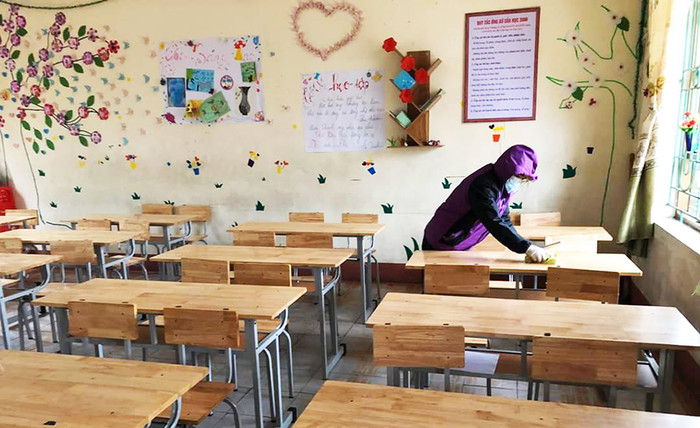 Công tác khử khuẩn, vệ sinh trường, lớp được các nhà trường tại Quảng Ninh triển khai tích cực (Ảnh: CTV)