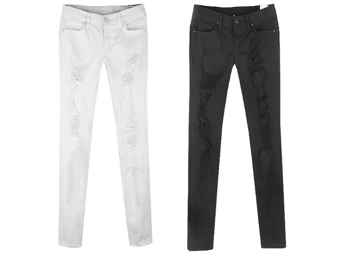 Skinny jeans cũng rất đa dạng như các loại jeans bình thường, bạn có thể chọn skinny jeans rách, loang hay những màu sắc đậm nhạt khác nhau để mix thật đẹp với các trang phục khác.