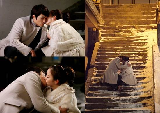 “Nụ hôn cầu thang” của Song Seung Hun và Kim Tae Hee trong My Princess. “Nụ hôn cầu thang” của Song Seung Hun và Kim Tae Hee trong My Princess.