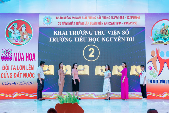 Khai trương Thư viện số Trường Tiểu học Nguyễn Du (Ảnh: MK) GDVN_doc-sach-th-nguyen-du-9.jpg