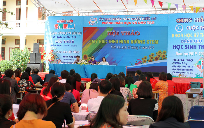 Tại ngày hội diễn ra nhiều hoạt động dạy học theo định hướng STEM (Ảnh: Lã Tiến) Tại ngày hội diễn ra nhiều hoạt động dạy học theo định hướng STEM (Ảnh: Lã Tiến)