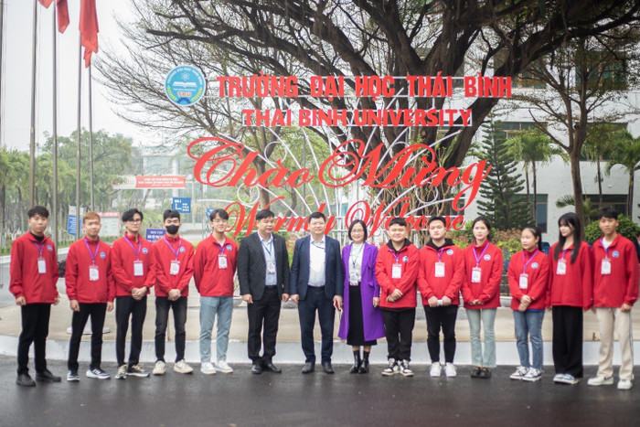 Năm 2024, Trường Đại học Thái Bình dành hơn 10 tỷ đồng tặng học bổng cho sinh viên theo học tại trường (Ảnh: NTCC) dai-hoc-thai-binh-1.jpg